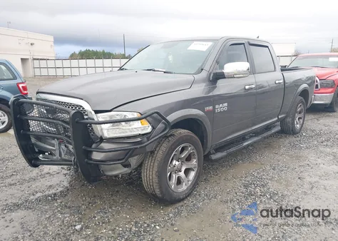 2017 Ram 1500 Laramie 4X2 6'4 Box z USA, uszkodzony, nr VIN 1C6RR6VT2HS693373